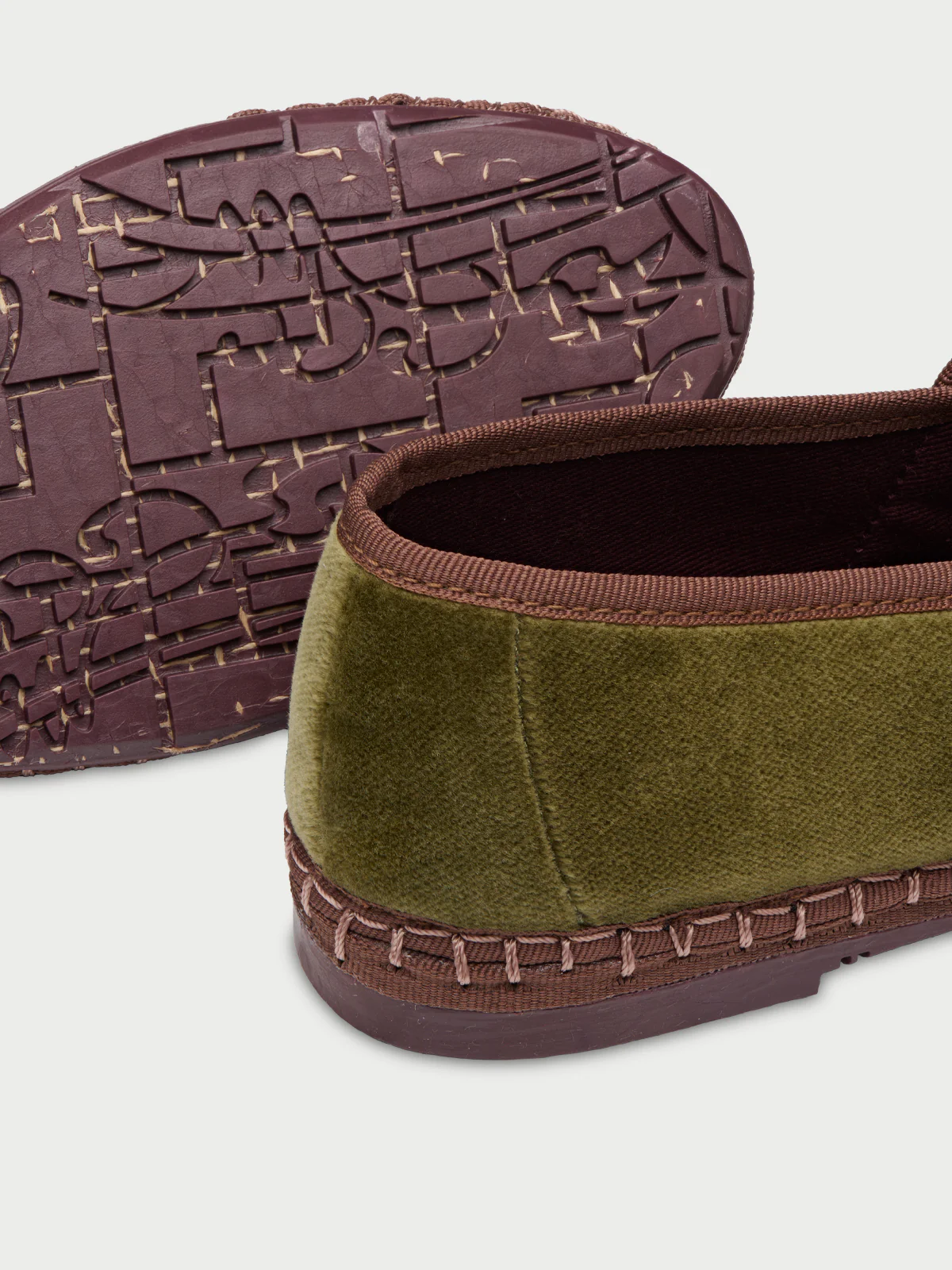 Claire Mustard - Image 3