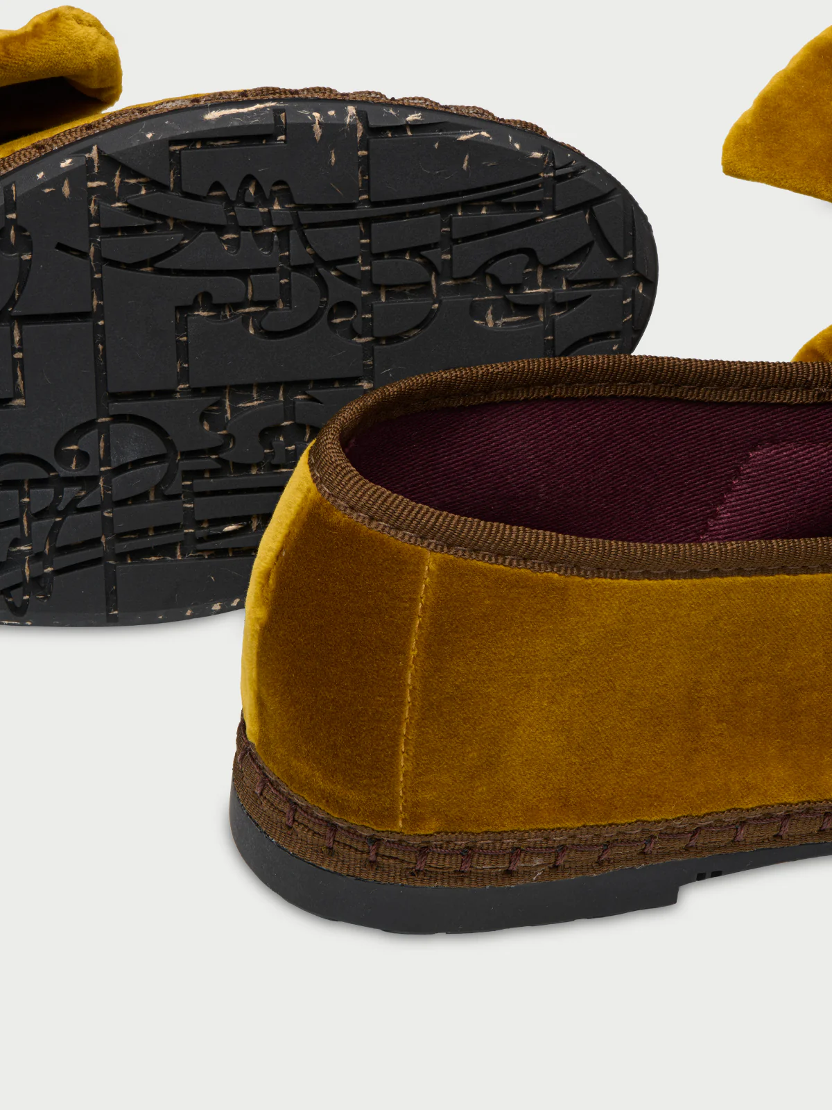 Lyra Ochre - Image 3